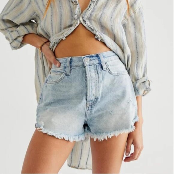 NWT Free People Lasso Shorts High Rise Button Fly Distressed Size 26 - Picture 1 of 6